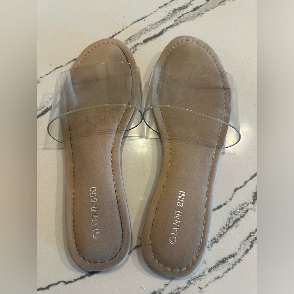 Womens sandal size 7.  Gianni Bini. - Picture 5 of 5